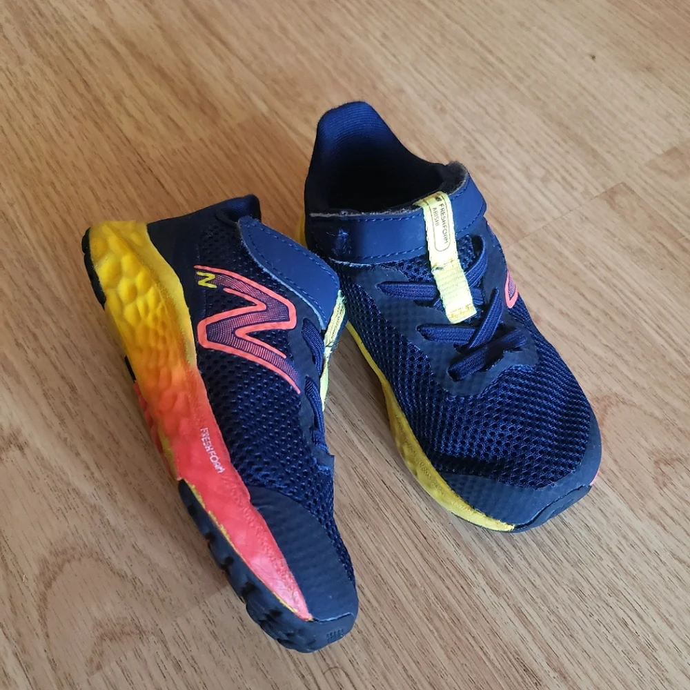 New Balance Fresh Foam Arishi v4 Bungee Lace with Top Strap 6.5
